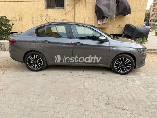 Fiat Tipo 2021 Gray Used for Sale - 3
