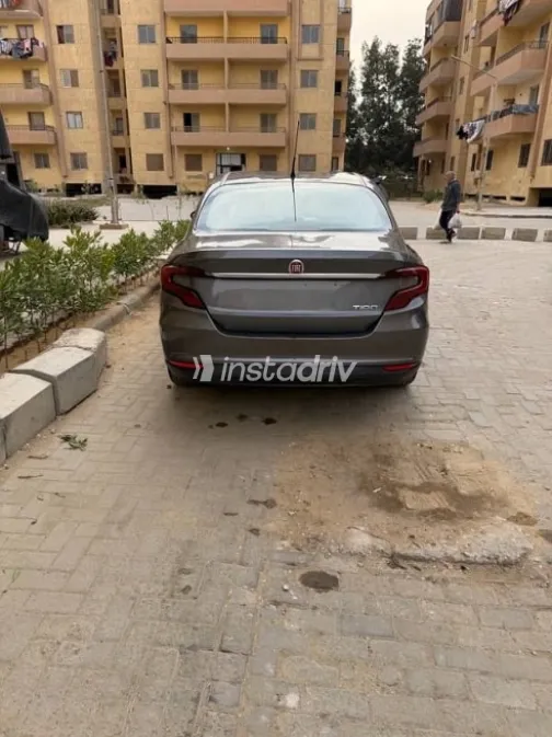 Fiat Tipo 2021 Gray Used for Sale - 4