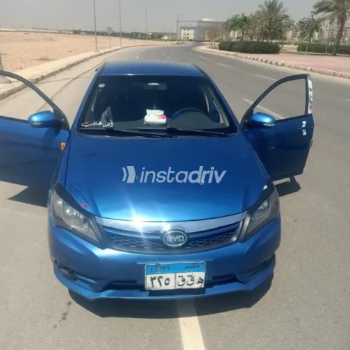 بى واى دى‬ F3 2022 أبيض مستعملة للبيع - 4