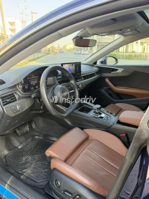 اودي A5 2023 أزرق غامق مستعملة للبيع - 9