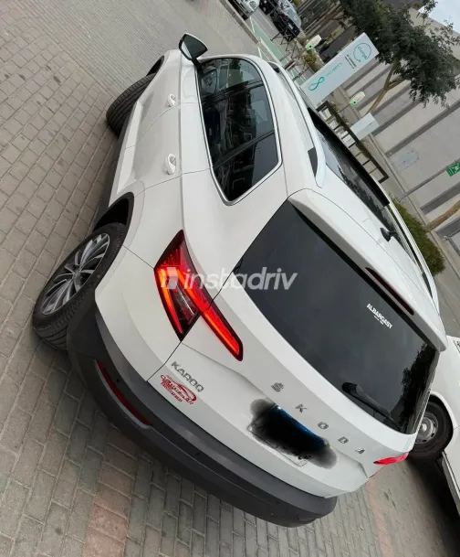 سكودا كاروك 2022 أبيض مستعملة للبيع - 1
