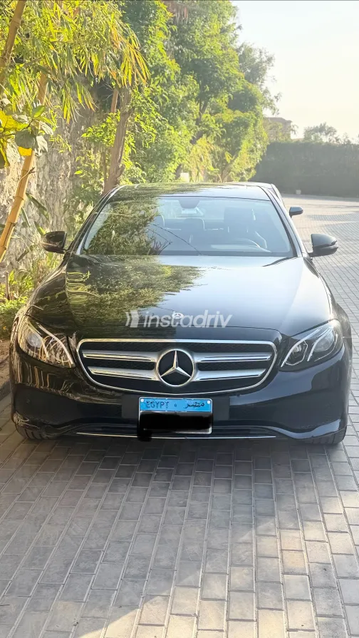Mercedes E 180 2019 Black Used for Sale - 4