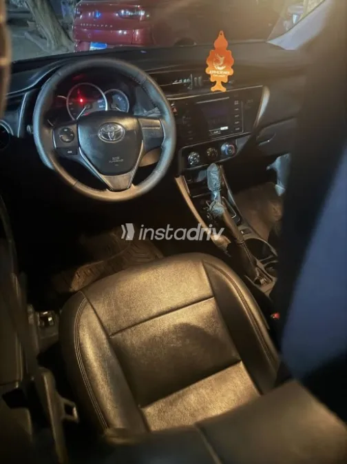 Toyota Corolla 2019 Gray Used for Sale - 3
