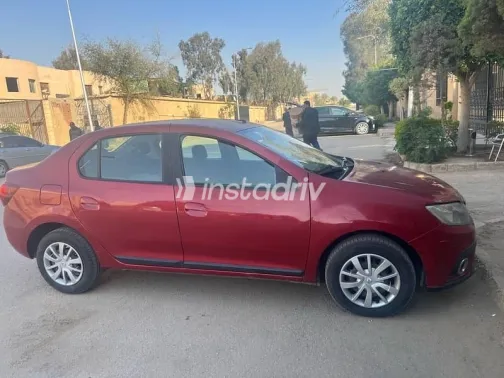 Renault Logan 2017 Red Used for Sale - 3