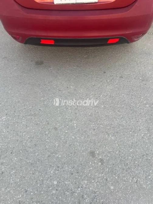 Renault Logan 2017 Red Used for Sale - 4
