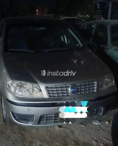 فيات بونتو 2004 فضي مستعملة للبيع - 3
