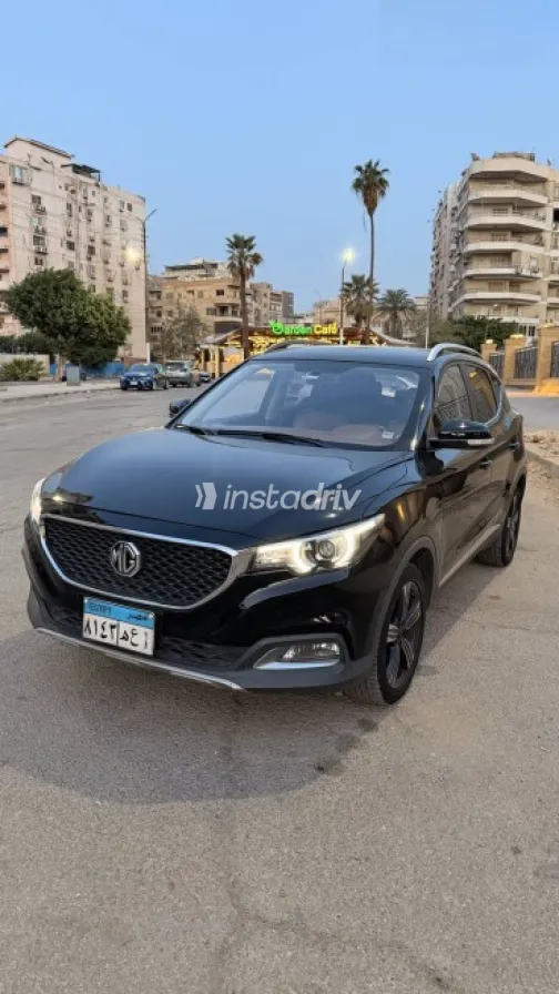 ام جى ZS 2022 أسود مستعملة للبيع - 1