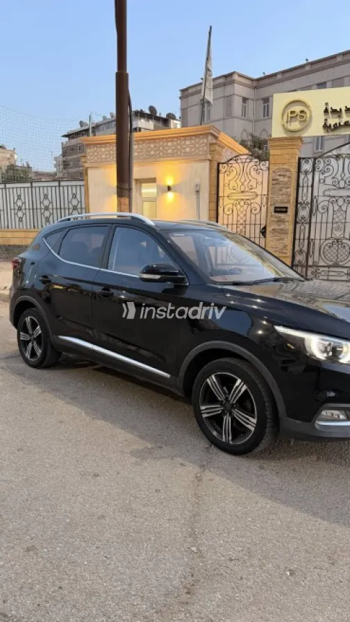 ام جى ZS 2022 أسود مستعملة للبيع - 5