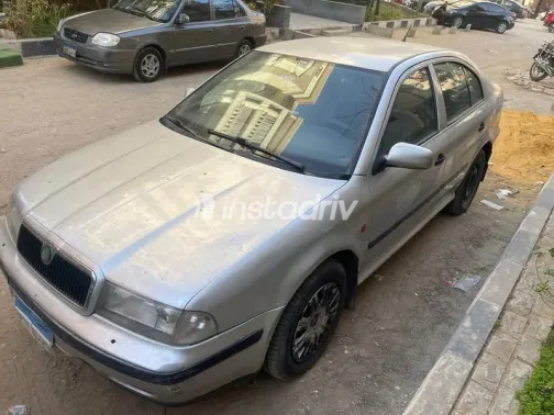 سكودا اوكتافيا 1998 فضي مستعملة للبيع - 2