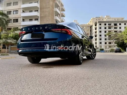 Skoda Octavia 2021 Dark Blue Used for Sale - 4