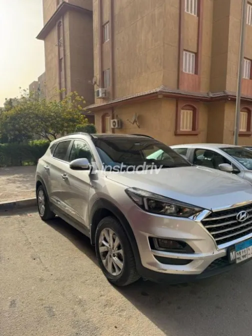 Hyundai Tucson 2019 Silver Used for Sale - 4