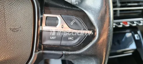 Peugeot 2008 2021 Red Used for Sale - 7