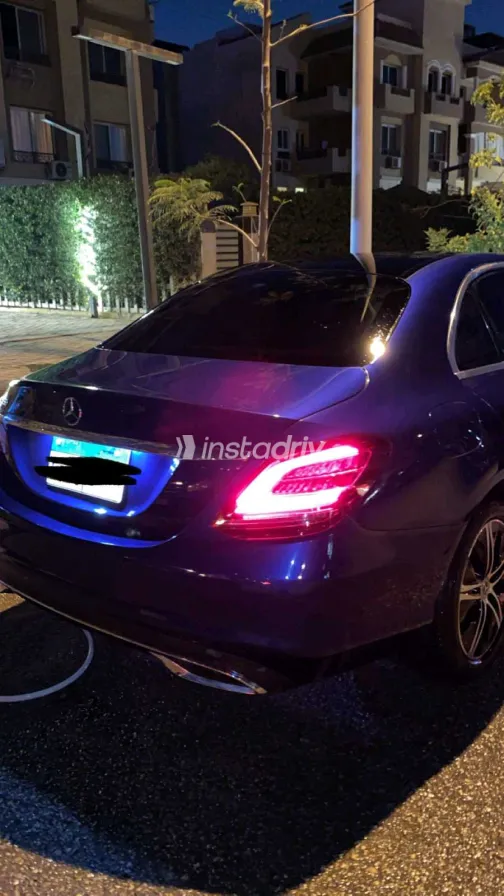 Mercedes C 180 2020 Blue Used for Sale - 1