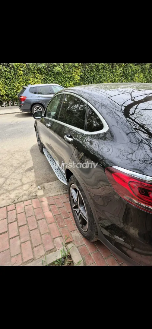 مرسيدس GLC 200 2020 أسود مستعملة للبيع - 5