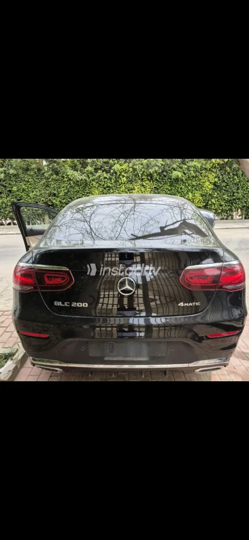 مرسيدس GLC 200 2020 أسود مستعملة للبيع - 7