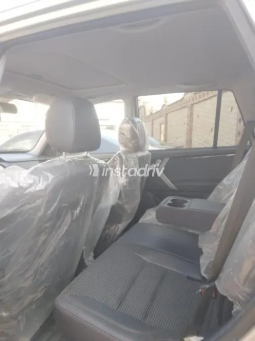 Chery Tiggo 3 2024 White Used for Sale - 4