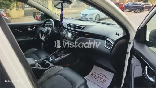 Nissan Qashqai 2019 White Used for Sale - 5