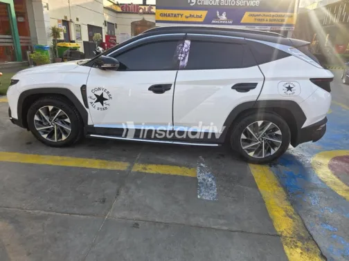 Hyundai Tucson Turbo GDI 2021 White Used for Sale - 5