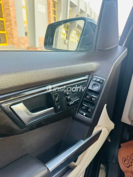 Mercedes GLK 250 2015 Black Used for Sale - 7
