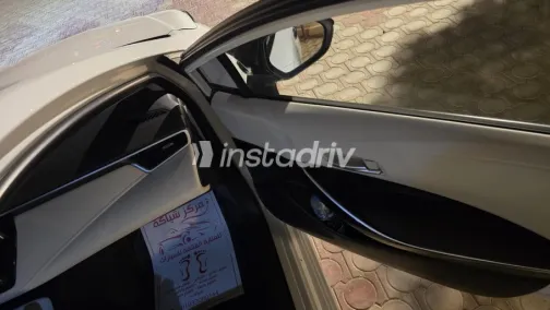Toyota Corolla 2024 White Used for Sale - 3