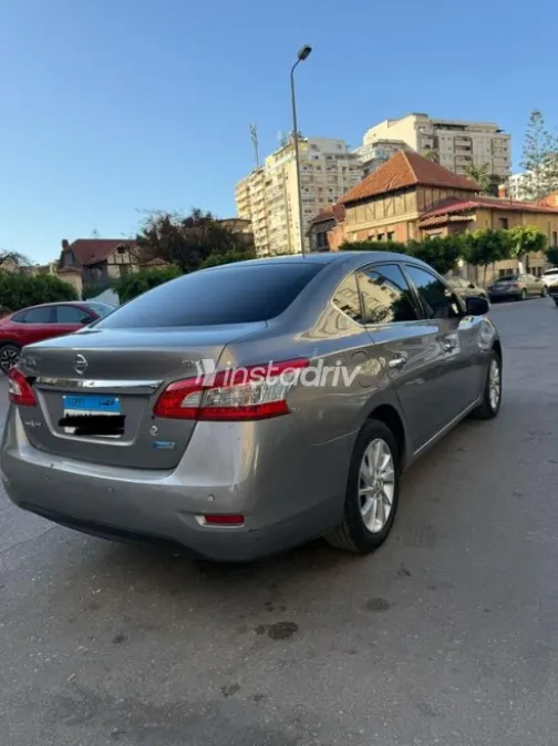 Nissan Sentra 2019 White Used for Sale - 4