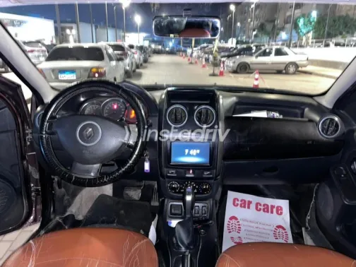 Renault Duster 2018 White Used for Sale - 5