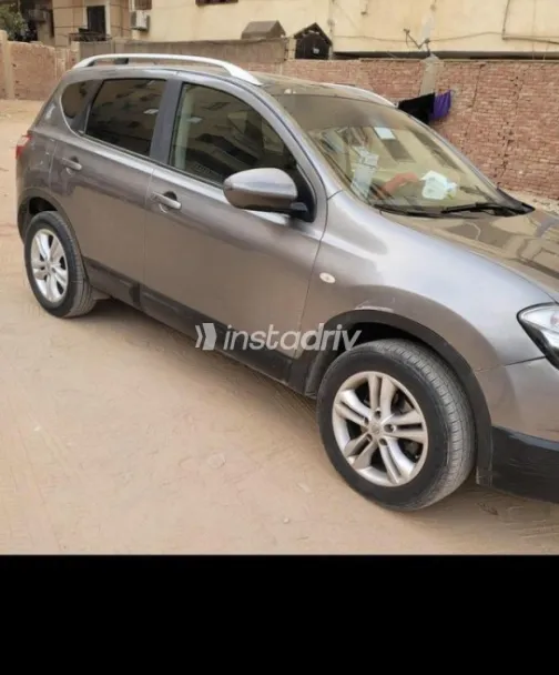 Nissan Qashqai 2014 Gray Used for Sale - 3