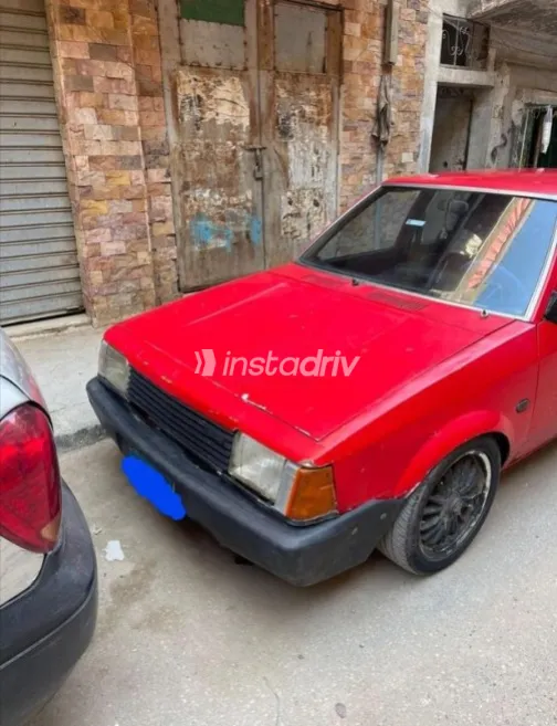 مازدا 323 1982 أحمر مستعملة للبيع - 2