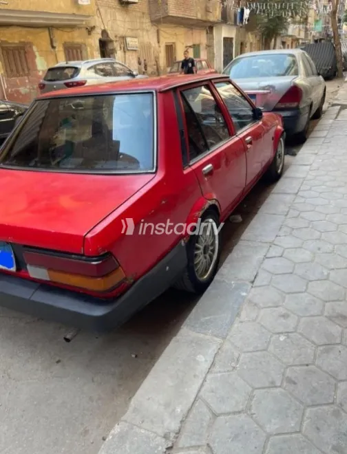 مازدا 323 1982 أحمر مستعملة للبيع - 5