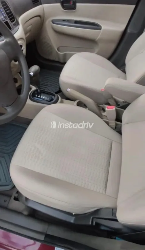 Hyundai Accent 2010 White Used for Sale - 1