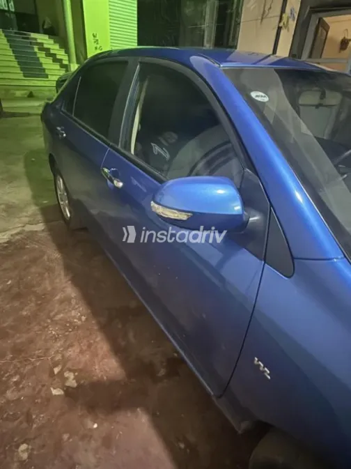 بى واى دى‬ F3 2024 أزرق مستعملة للبيع - 5