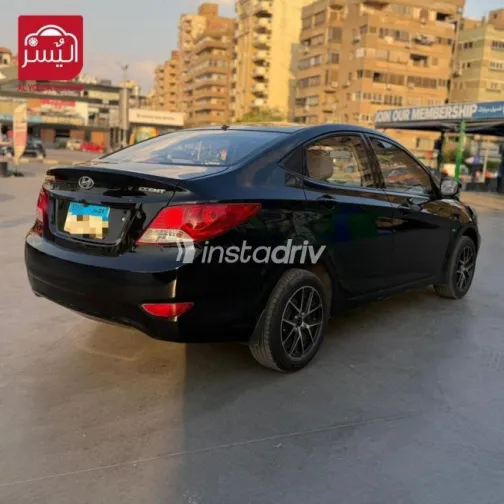 هيونداي اكسنت RB 2012 أسود مستعملة للبيع - 4