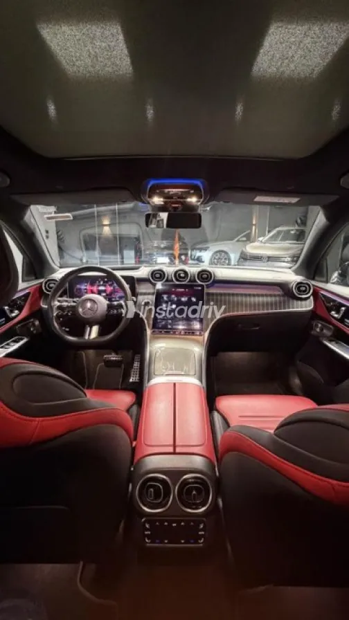 مرسيدس GLC 300 2024 أسود مستعملة للبيع - 5