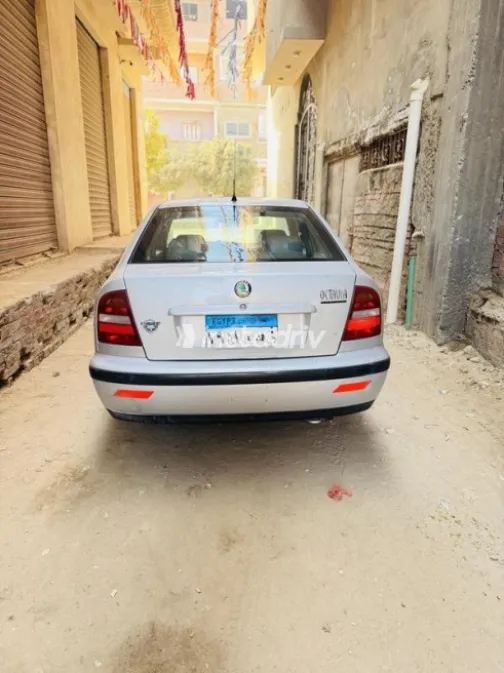 سكودا اوكتافيا A4 2000 رمادي مستعملة للبيع - 2