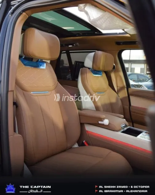 Land Rover Range Rover Vogue 2023 Black Used for Sale - 3