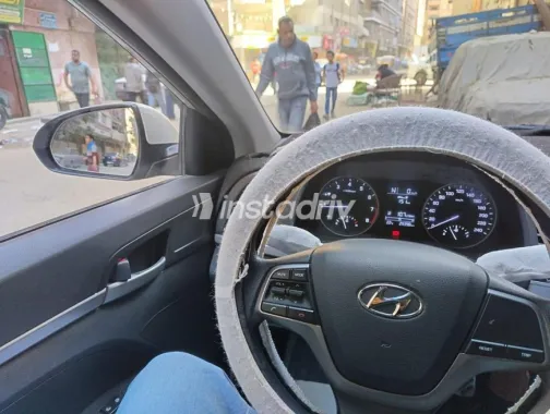 Hyundai Elantra AD 2017 Gold Used for Sale - 3
