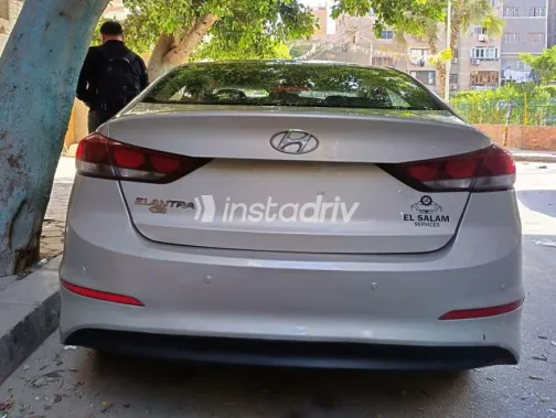 Hyundai Elantra AD 2017 Gold Used for Sale - 7