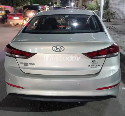 Hyundai Elantra AD 2017 Gold Used for Sale - 9