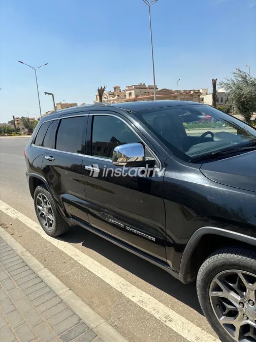 جيب جراند شيروكي 2020 أسود مستعملة للبيع - 3