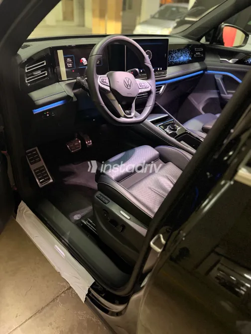 Volkswagen Tiguan 2025 Black Used for Sale - 7