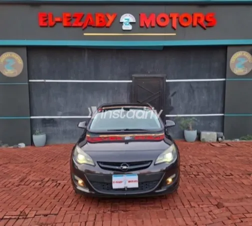 Opel Astra 2017 White Used for Sale - 1