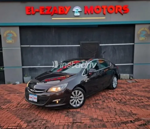Opel Astra 2017 White Used for Sale - 4