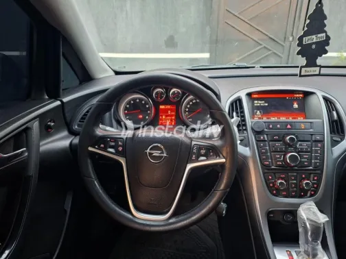 Opel Astra 2017 White Used for Sale - 5