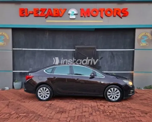 Opel Astra 2017 White Used for Sale - 9
