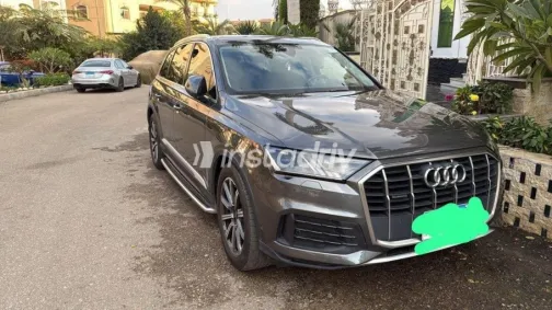 اودي Q7 2023 بني مستعملة للبيع - 4