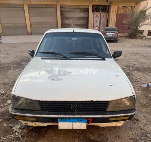 بيجو 505 1991 أبيض مستعملة للبيع - 1