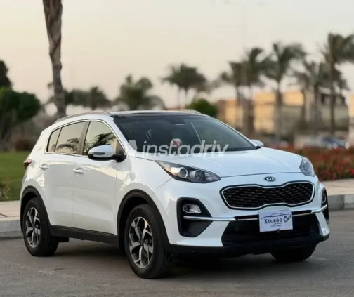 كيا سبورتاج 2021 أبيض مستعملة للبيع - 1