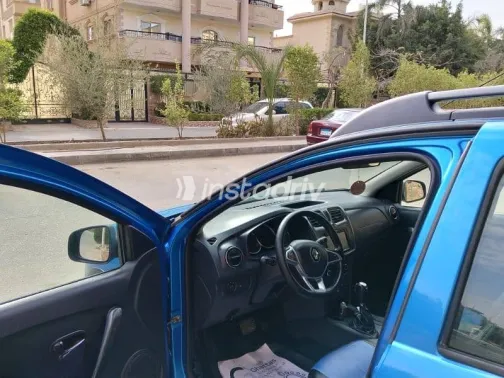 Renault Sandero Step Way 2019 White Used for Sale - 7