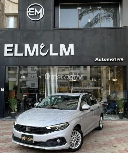 Fiat Tipo 2021 Silver Used for Sale - 3