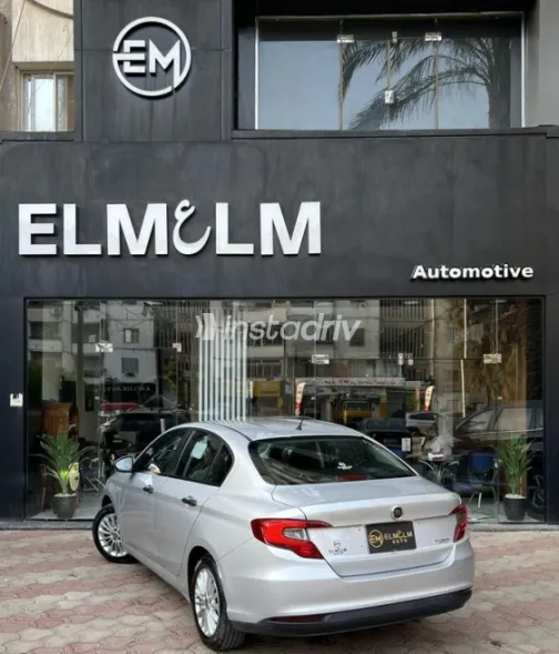 Fiat Tipo 2021 Silver Used for Sale - 10